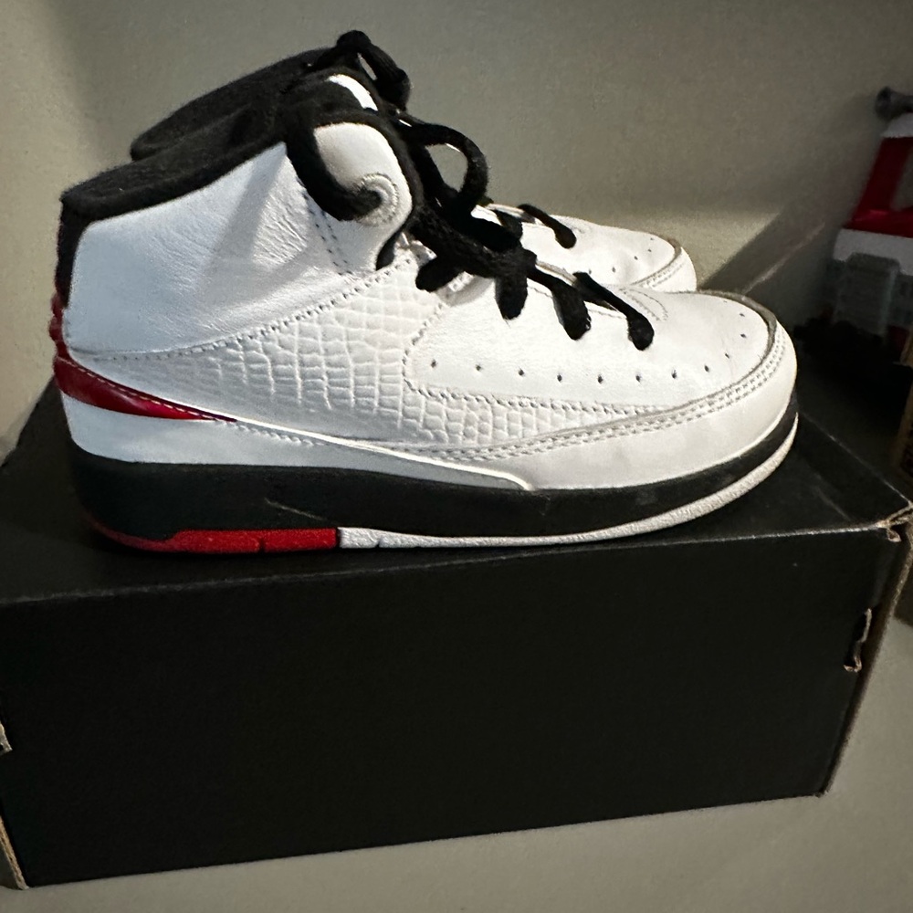 Jordan Retro 2 toddler